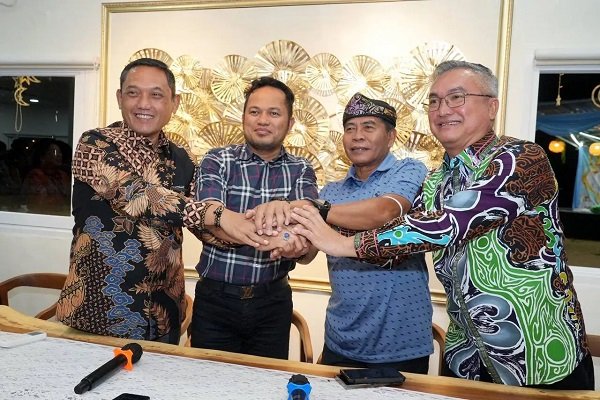 Kaltim dan Kaltara Sepakat Bangun Jalan Tembus di Perbatasan