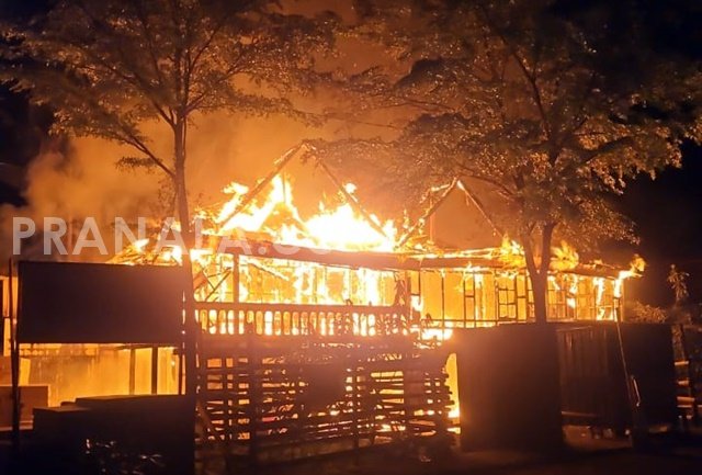 Rumah Nenek Bupati Pangkep Ludes Terbakar, Dugaan Korsleting Listrik