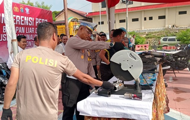 Balap Liar Bikin Resah, Polres Bontang Musnahkan 130 Knalpot Brong