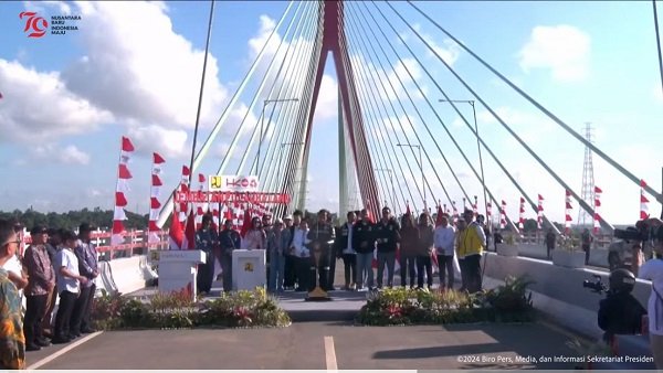 Presiden Jokowi Resmikan Jembatan Pulau Balang, Penghubung IKN Nusantara