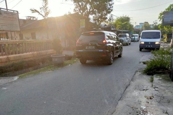 Proses Lelang Pengaspalan Jalan Zamrut Dibatalkan, Kenapa?