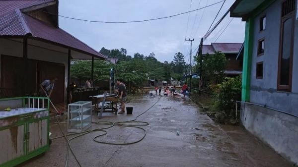 Banjir Perlahan Surut, Pasokan Listrik di Mahakam Ulu Belum Pulih