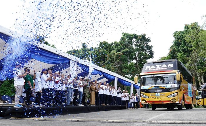 Ratusan Warga Bontang Ikuti Mudik Gratis Pupuk Kaltim, Dilepas Langsung Wali Kota