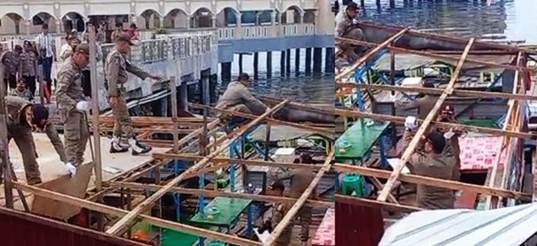 Kafe Tak Berizin di Area Masjid Terapung Lok Tuan, Bontang Dibongkar Paksa