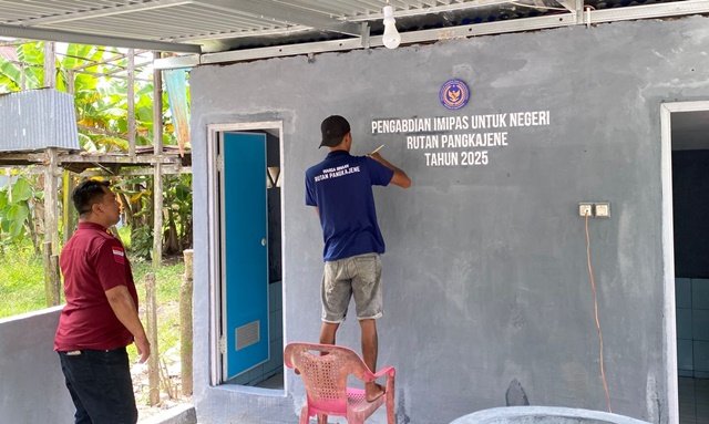 Rutan Pangkep Perbaiki Toilet Umum Terbengkalai, Libatkan Warga Binaan untuk Bakti Sosial