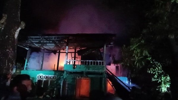 Diduga Korsleting, Kebakaran di Labakkang Nyaris Meluas ke Permukiman Warga