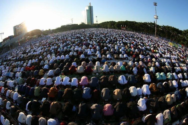 PRANALAGRAFIS: Panduan Salat Id di Rumah