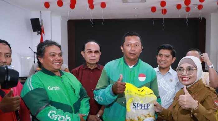 Ojek Online di Mata Wali Kota Bontang