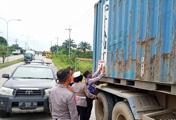 Parkir Liar di Ruas Jalan KKT Balikpapan Ditertibkan