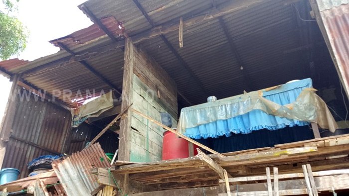 Rumah Janda 80 Tahun di Pangkep Rusak Diterjang Puting Beliung