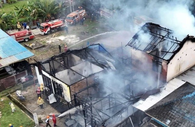 Kebakaran di Muara Rapak Balikpapan Hanguskan 3 Rumah, Lansia Alami Luka Bakar