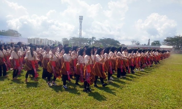 Tetes Peluh dan Tawa Pelajar Bontang Warnai Tarian Jepen Massal di Hari Jadi Kota ke-26