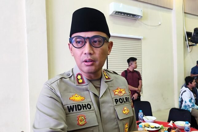 Polres Bontang Lakukan Penyekatan Jalan Cegah Massa Demo ke Samarinda