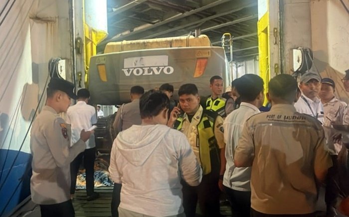 Kecelakaan Kerja di Pelabuhan Semayang Balikpapan, Awak KM Madani Nusantara Tewas Terjepit Ekskavator
