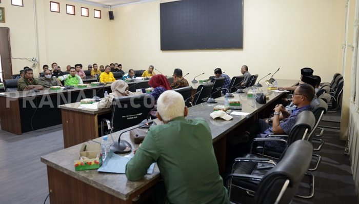 PHK 92 Pekerja, DPRD Pangkep Fasilitasi Mediasi dengan PT Citatah
