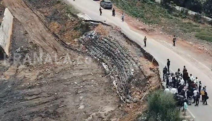 Jalan Poros Sangatta-Bengalon Longsor, Wabup Kutim Desak KPC Bertanggung Jawab
