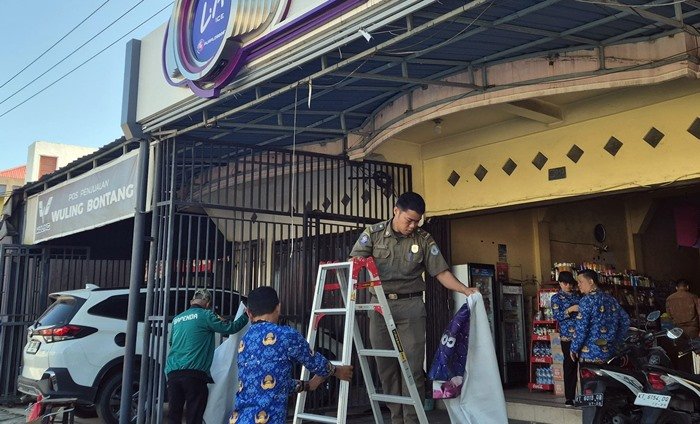 Bontang Bersihkan Udara Promosi Tembakau, Ratusan Reklame Rokok Diturunkan