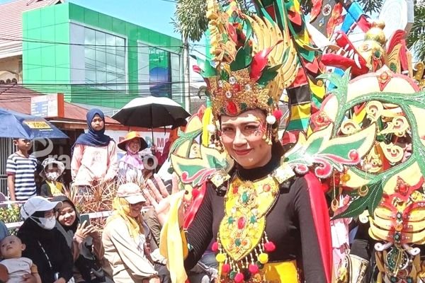 Usung Nusantara Menari di BCC 2022, Penampilan Defile Sekretariat DPRD Menakjubkan
