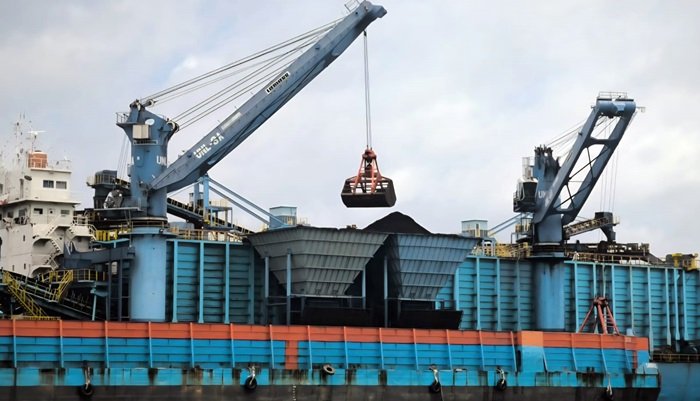 Aktivitas Ship to Ship Batu Bara Picu Pencemaran di Laut Kaltim